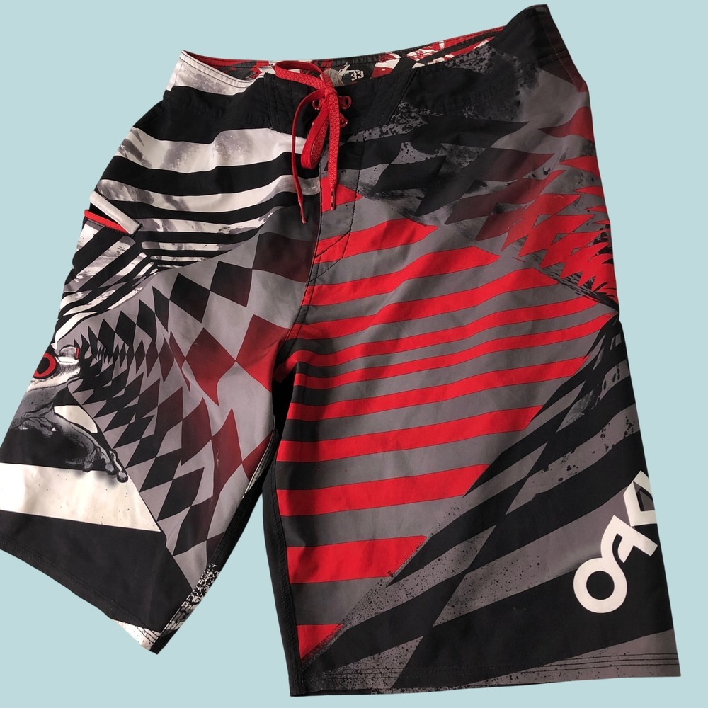 Oakley Frogyle Technology Board Shorts Mens 33 Black Red Frog Surf Abstract Rare